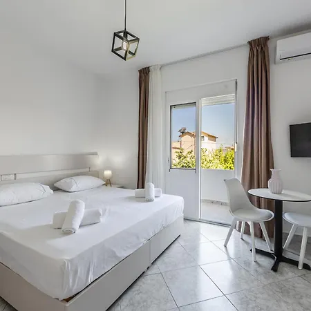 公寓 Peaceful With Views By Pikhost