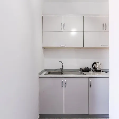 Peaceful With Views By Pikhost 格勒姆