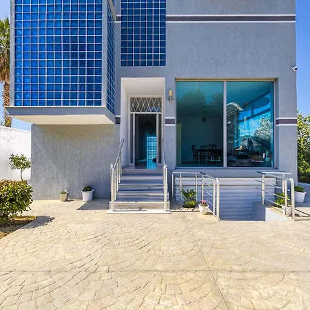 公寓 Peaceful With Views By Pikhost