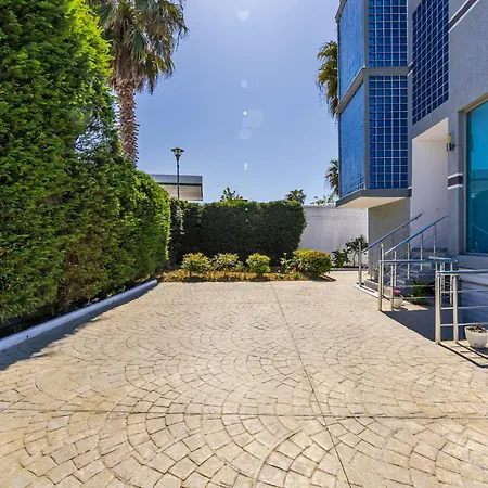 Peaceful With Views By Pikhost